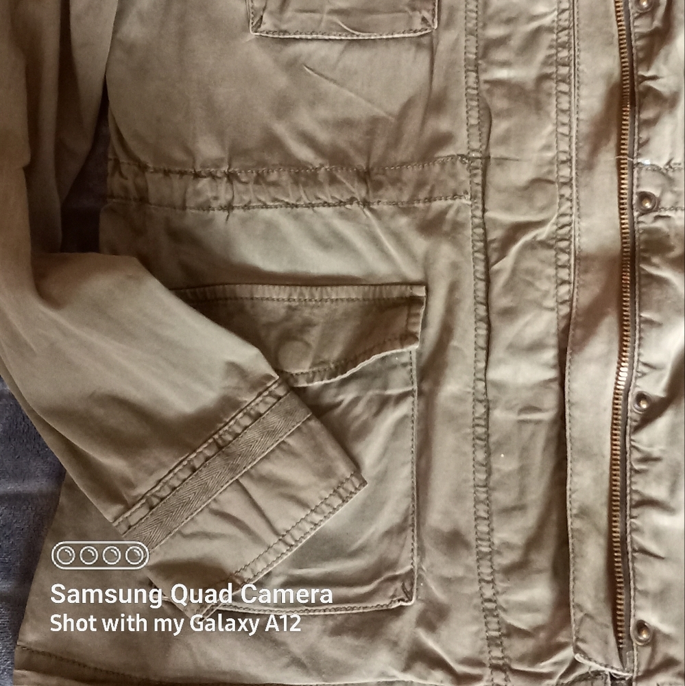 Army Green Zip-Up Light Jacket - image 5